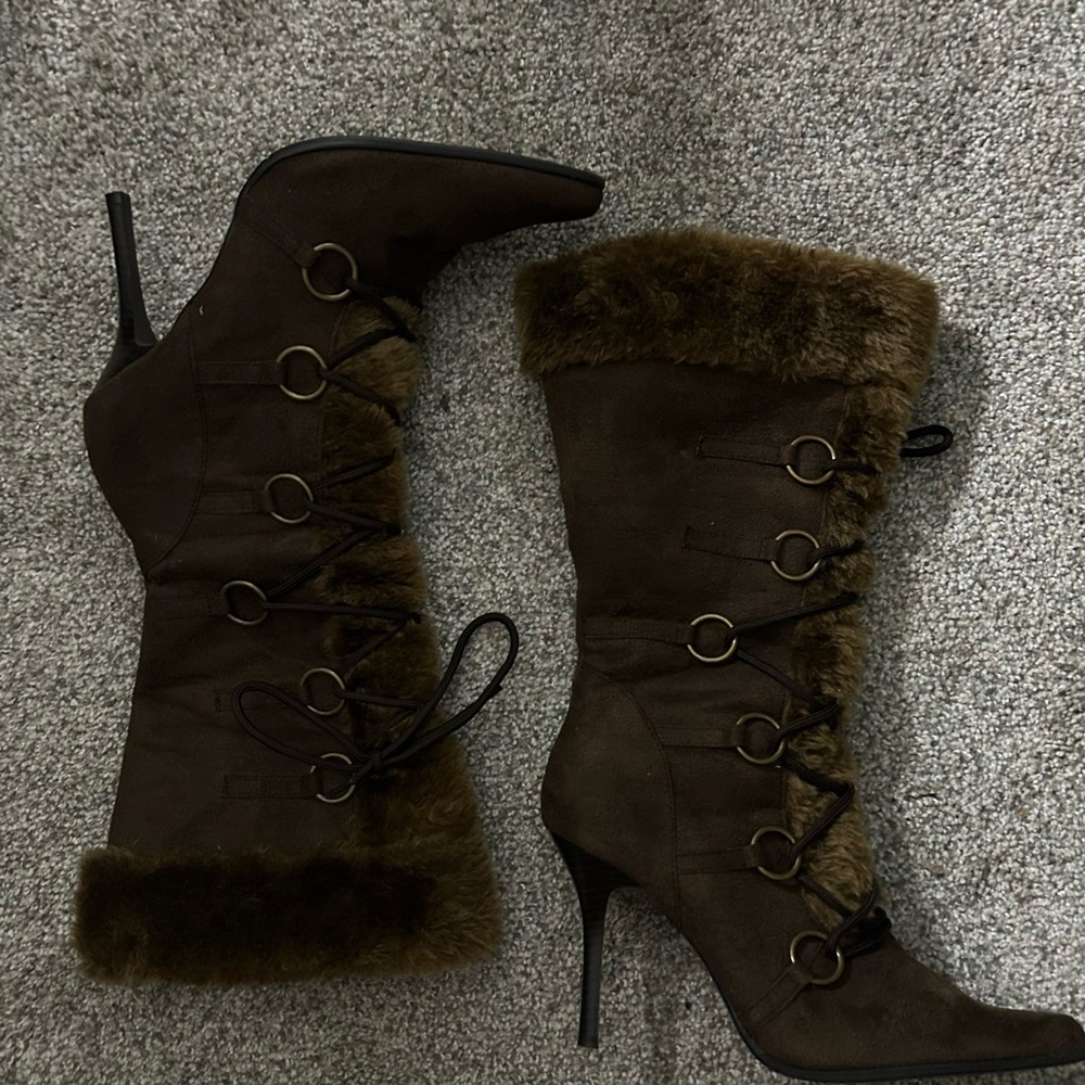 Delicious Dark Brown Fur-Trimmed Heeled Boots